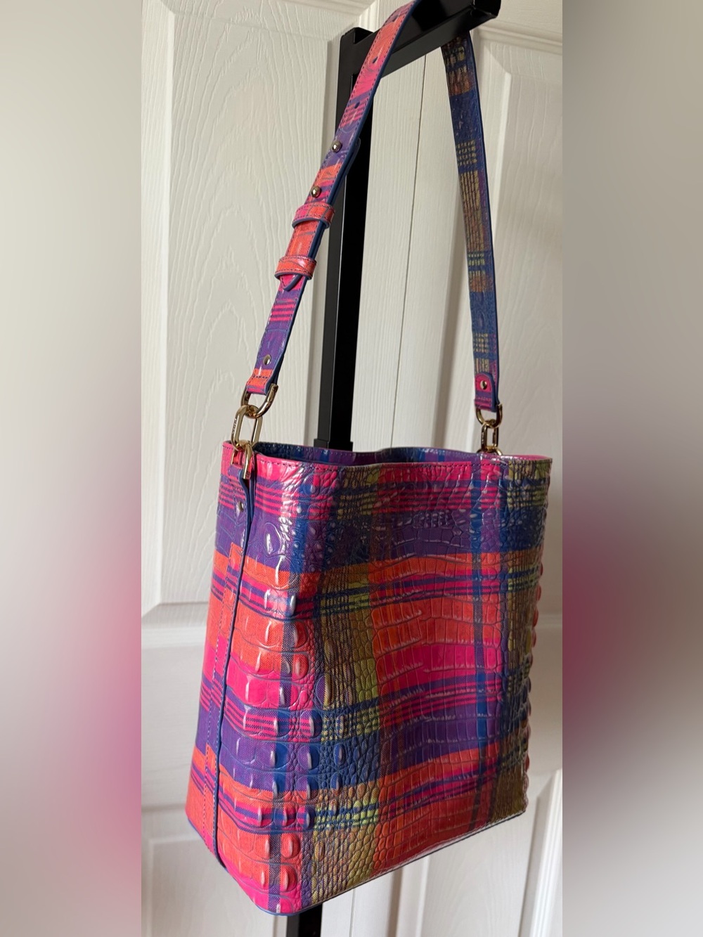 NEW
Brahmin Colorful Croc-Embossed Shoulder Bag - Multicolor - Picture 8 of 16